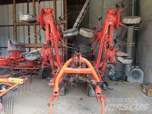 Kuhn GF 7702 Rastrillos y henificadores