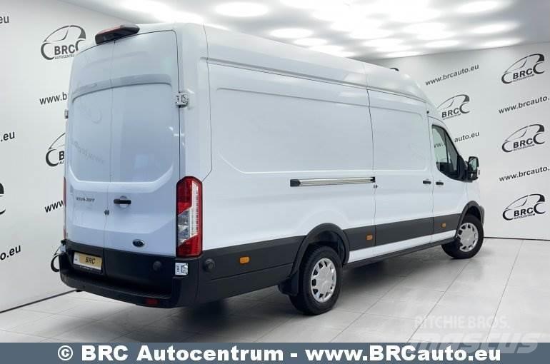 Ford Transit Furgonetas de caja cerrada