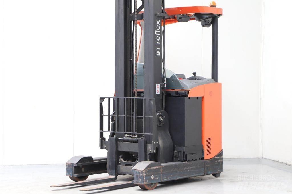 BT RRE160C Carretillas retráctiles