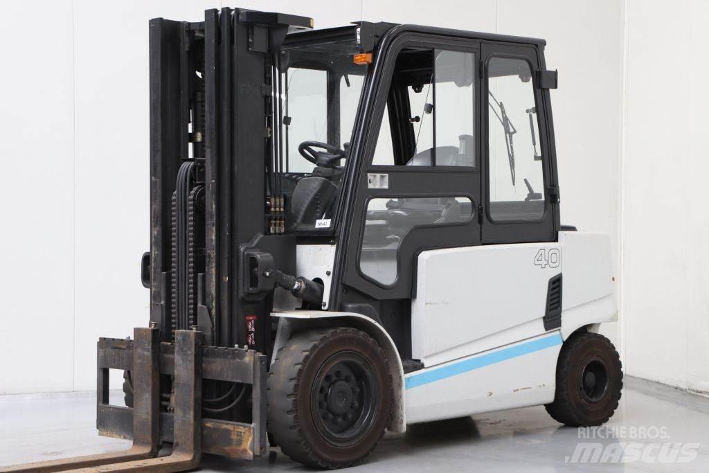 Hyundai 40B-9 Carretillas de horquilla eléctrica