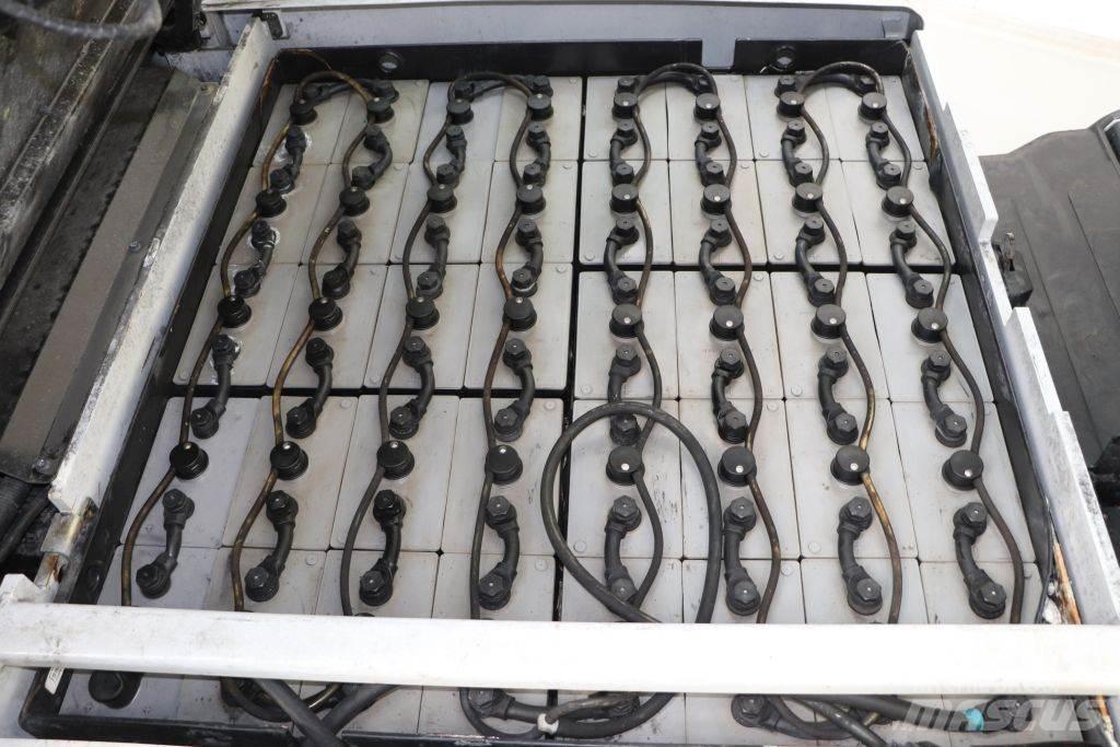 Hyundai 40B-9 Carretillas de horquilla eléctrica