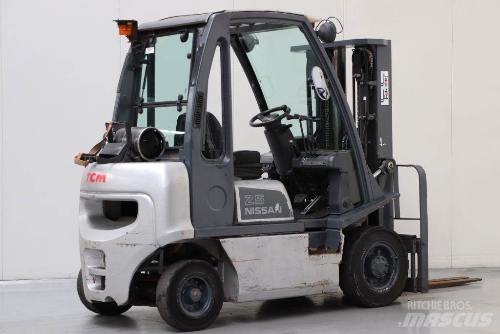 Nissan UD02A25PQ Carretillas LPG