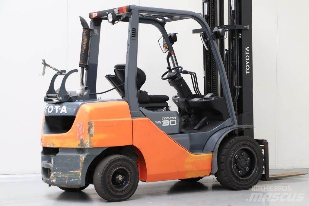 Toyota 02-8FGF30 Carretillas LPG