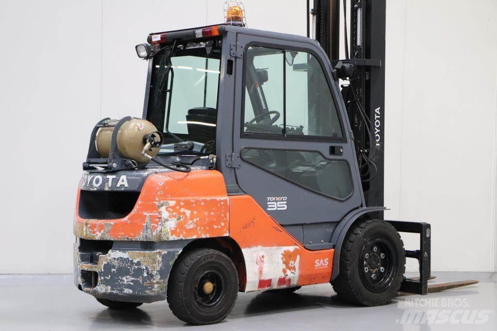 Toyota 02-8FGJF35 Carretillas LPG