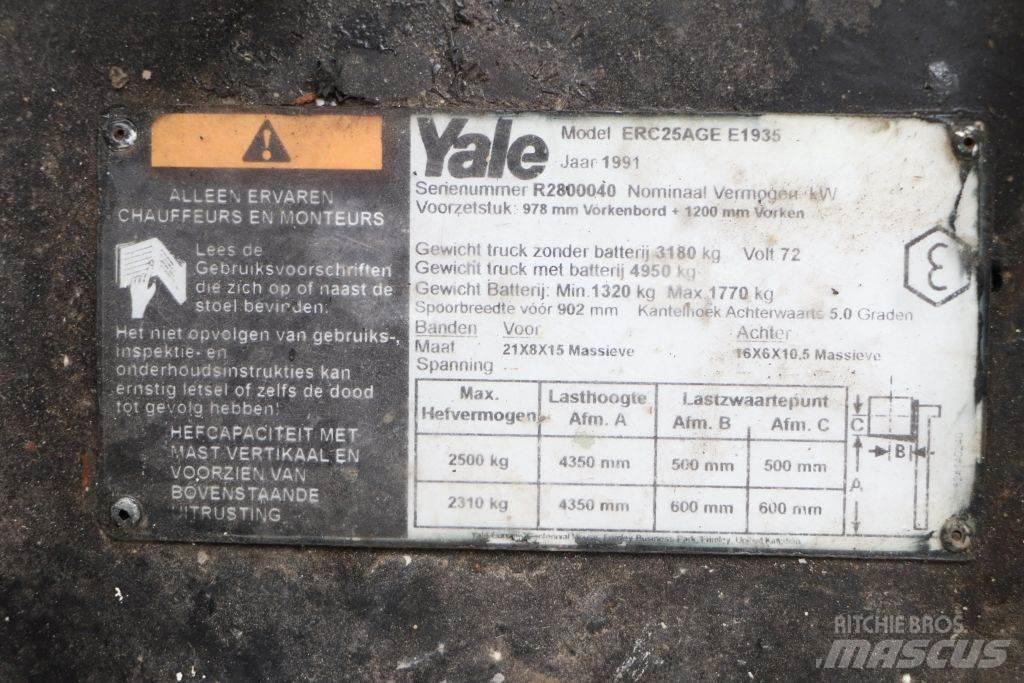 Yale ERC25AGE Carretillas de horquilla eléctrica