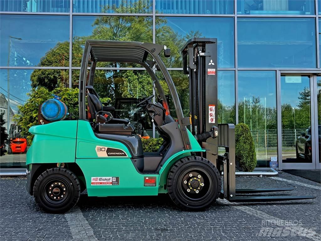 Mitsubishi FG30N Carretillas LPG
