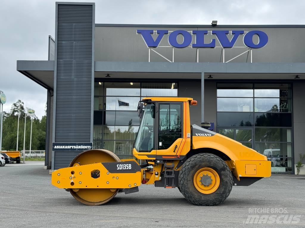 Volvo SD 135 B Rodillos de un solo tambor