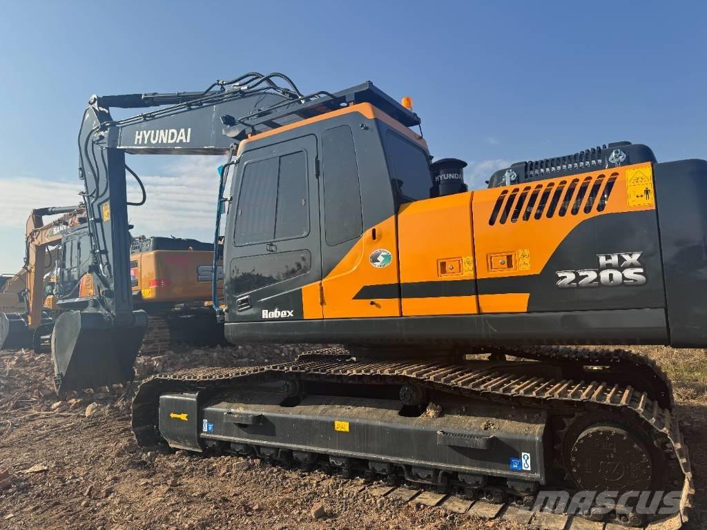 Hyundai HX 220 Excavadoras de cadenas