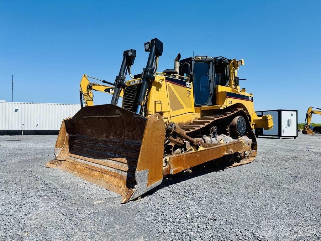 CAT D 8 T Buldozer sobre oruga