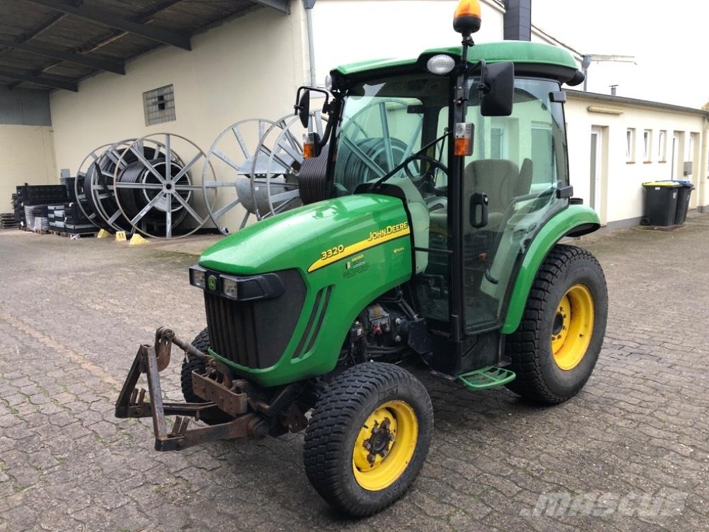 John Deere 3320 Tractores compactos