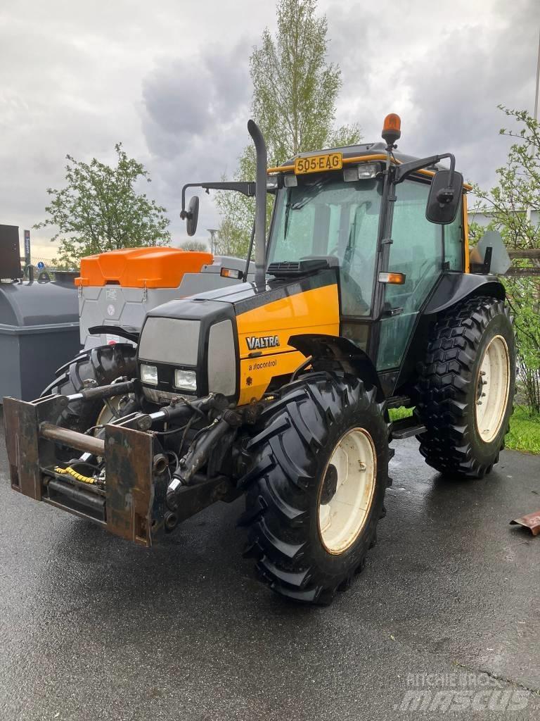 Valtra A85 Tractores