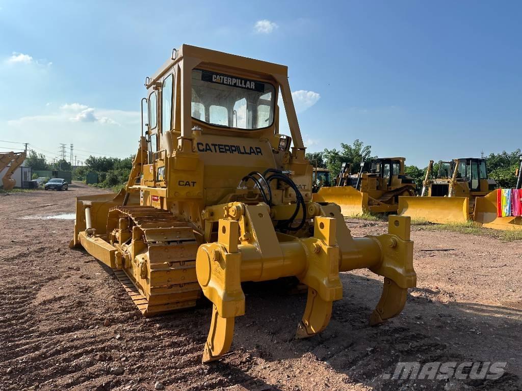 CAT D7G Buldozer sobre oruga