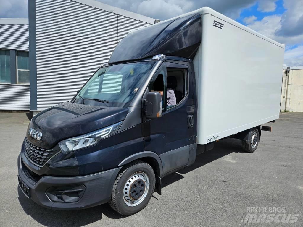 Iveco 35 S 18 Furgonetas de caja cerrada