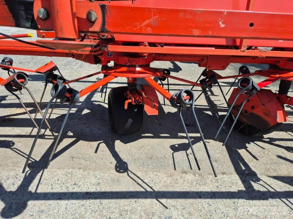 Kuhn GF 8501 MHO Rastrillos y henificadores