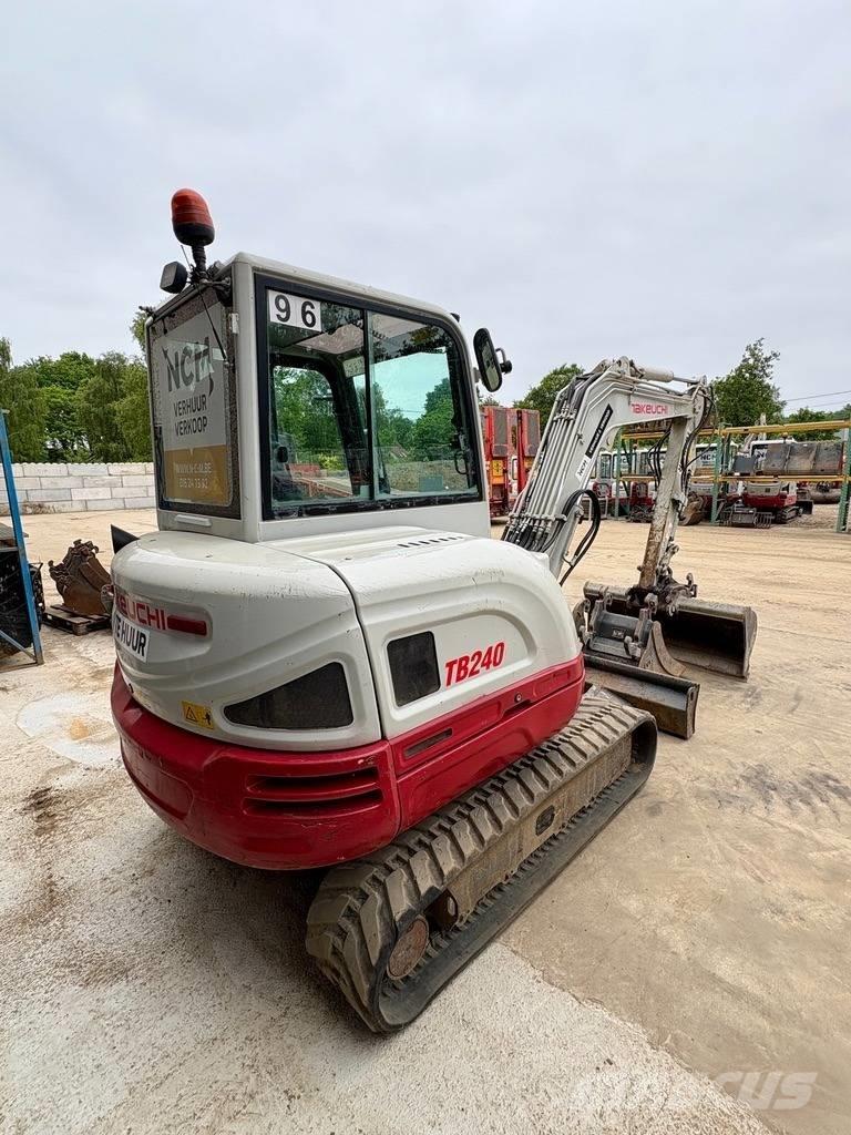 Takeuchi TB 240 Mini excavadoras < 7t