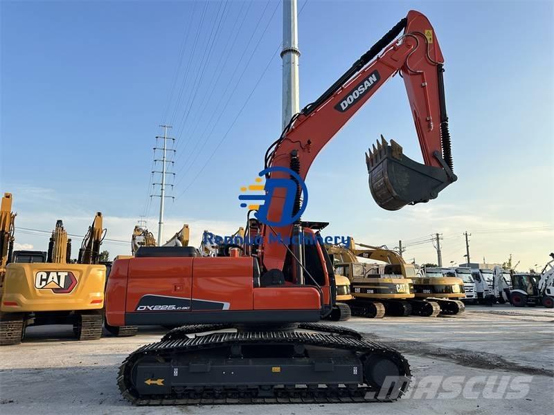 Doosan DX 225 LCA Excavadoras de cadenas
