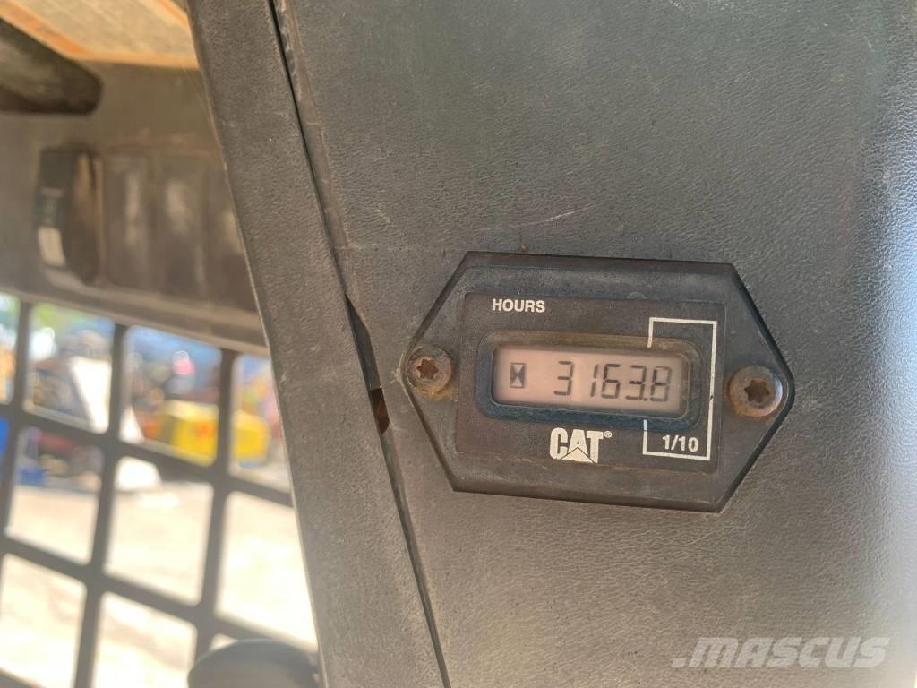 CAT 277 Minicargadoras