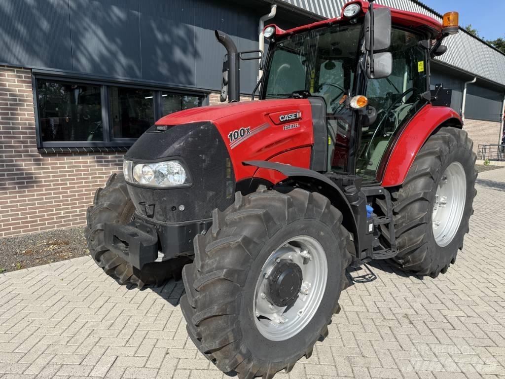CASE Farmall 100X Tractores