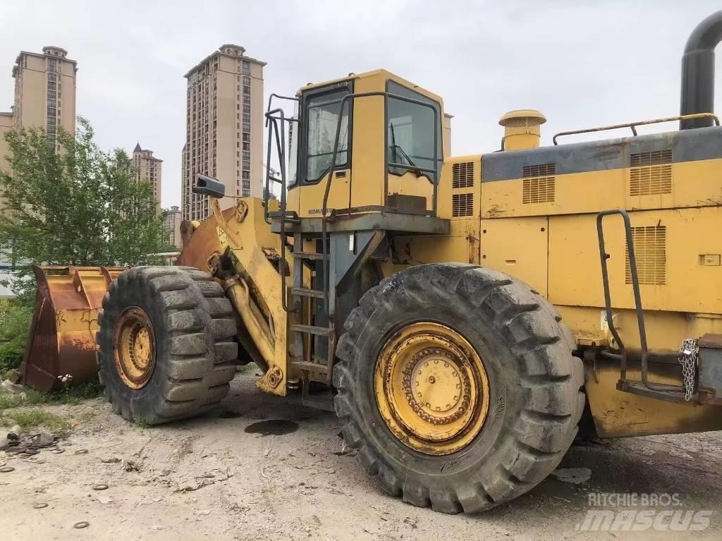 Komatsu WA 600-3 Cargadoras sobre ruedas