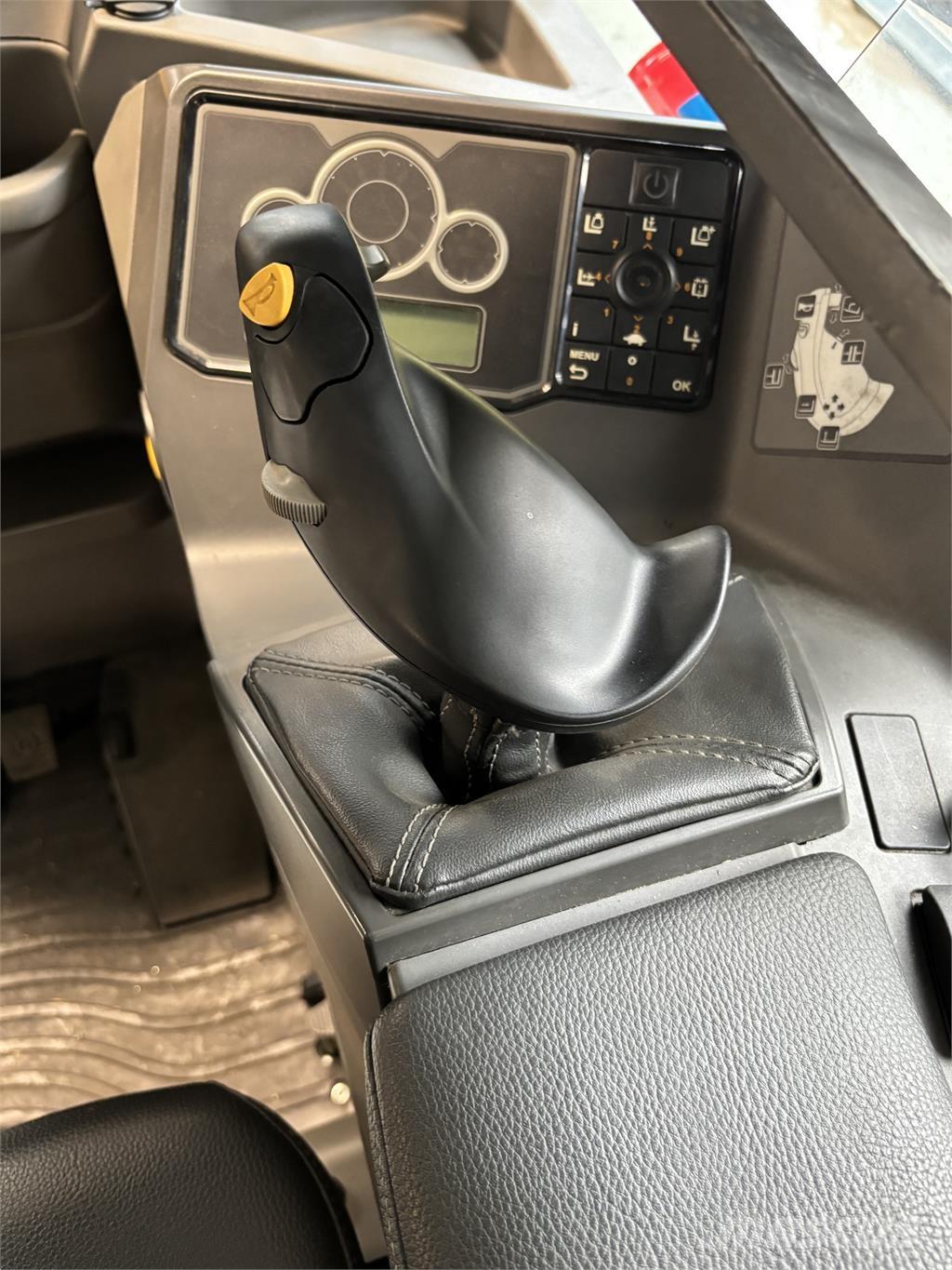 Atlet UHD200 Carretillas retráctiles