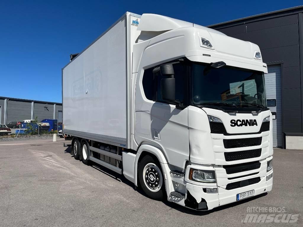 Scania R500B6X2*4NB Camiones caja cerrada