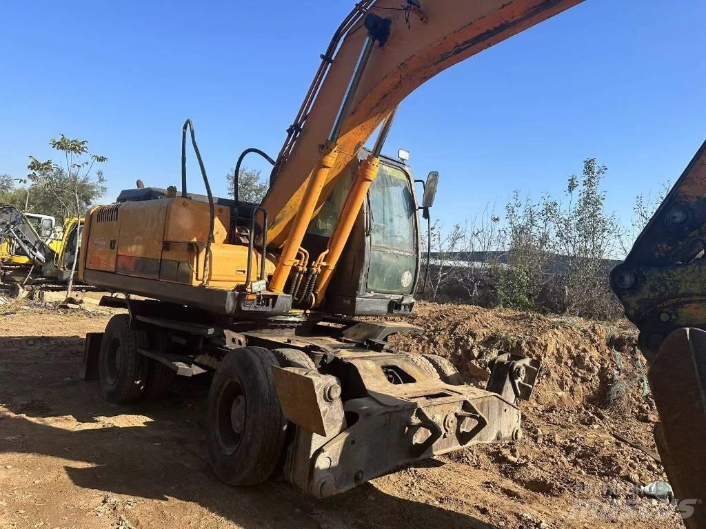 Hyundai R210WD Excavadoras de ruedas