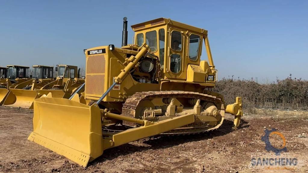 CAT D 8 K Buldozer sobre oruga