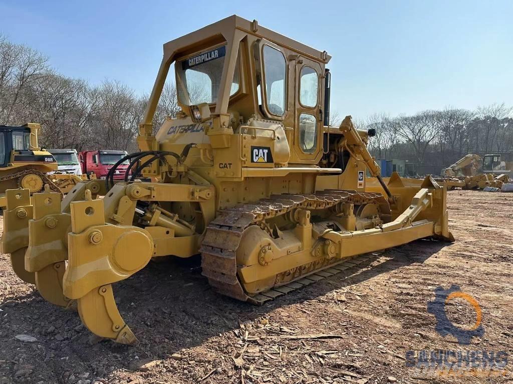 CAT D 8 K Buldozer sobre oruga