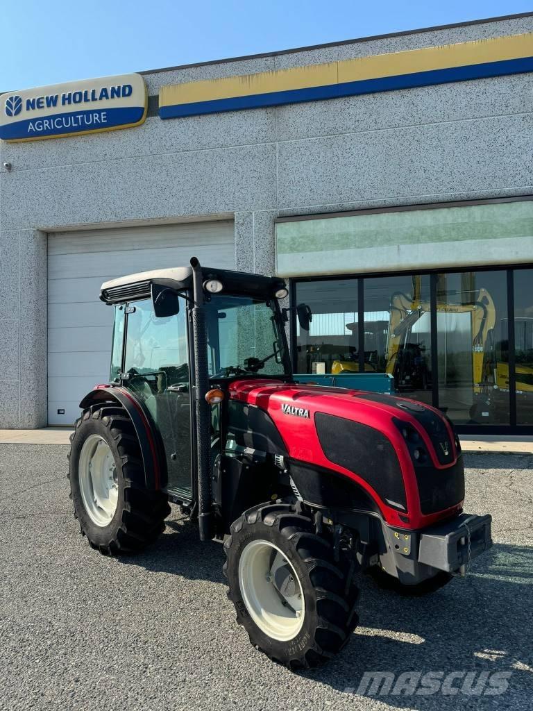 Valtra F95 Tractores