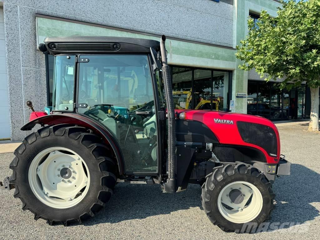 Valtra F95 Tractores