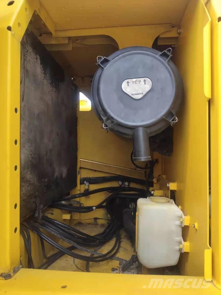 Komatsu 220-8 Excavadoras de cadenas