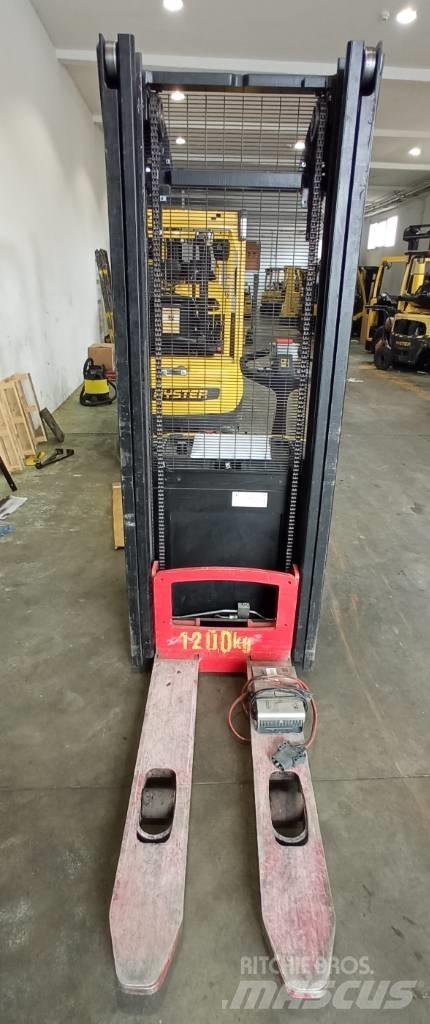 Hyster S 1.2 Apiladores manuales