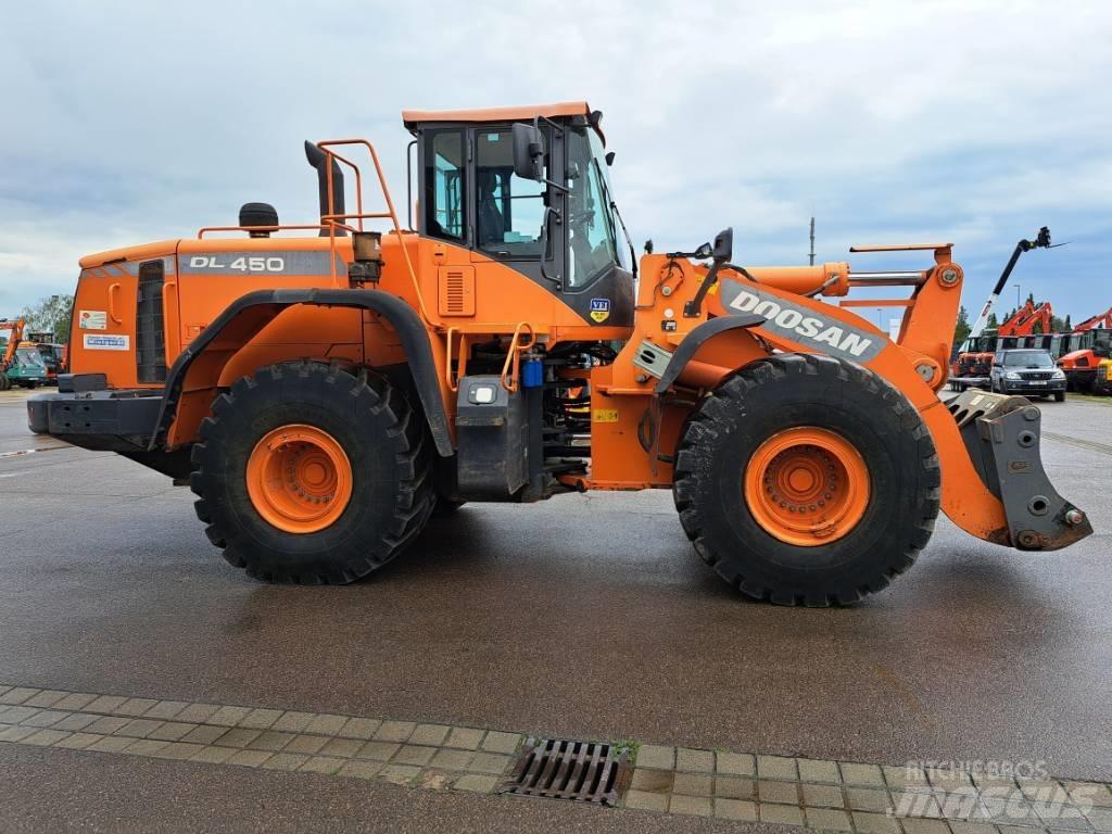 Doosan DL 450-3 Cargadoras sobre ruedas