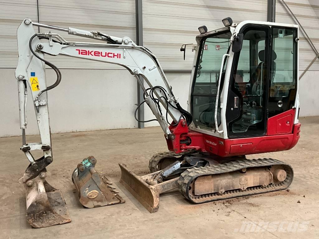 Takeuchi TB 230 Mini excavadoras < 7t
