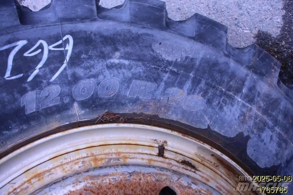 Michelin XMINED2 Neumáticos, ruedas y llantas