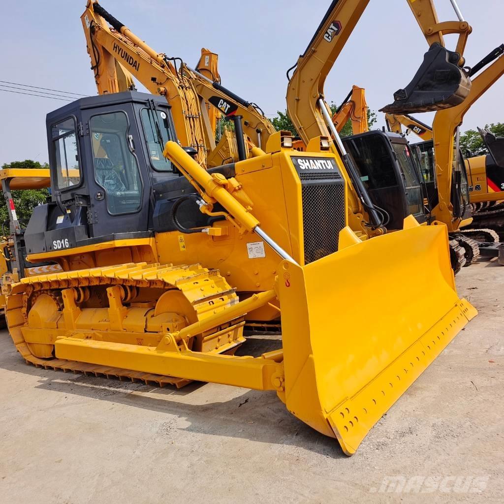 Shantui SD 16 Buldozer sobre oruga
