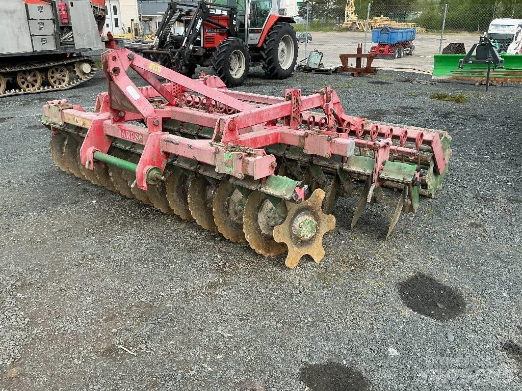 Unia Ares 3 TXL Gradas de discos