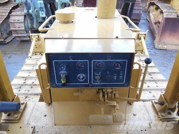 CAT D6G Buldozer sobre oruga