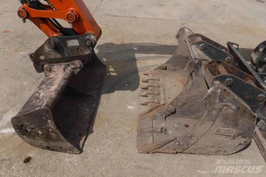 Hitachi ZX 85 US B-6 Excavadoras 7t - 12t