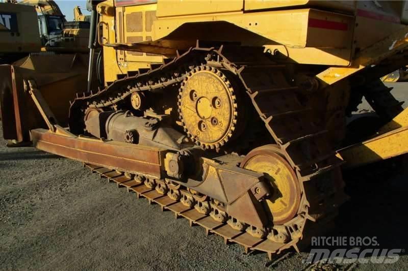 CAT D6R Buldozer sobre oruga