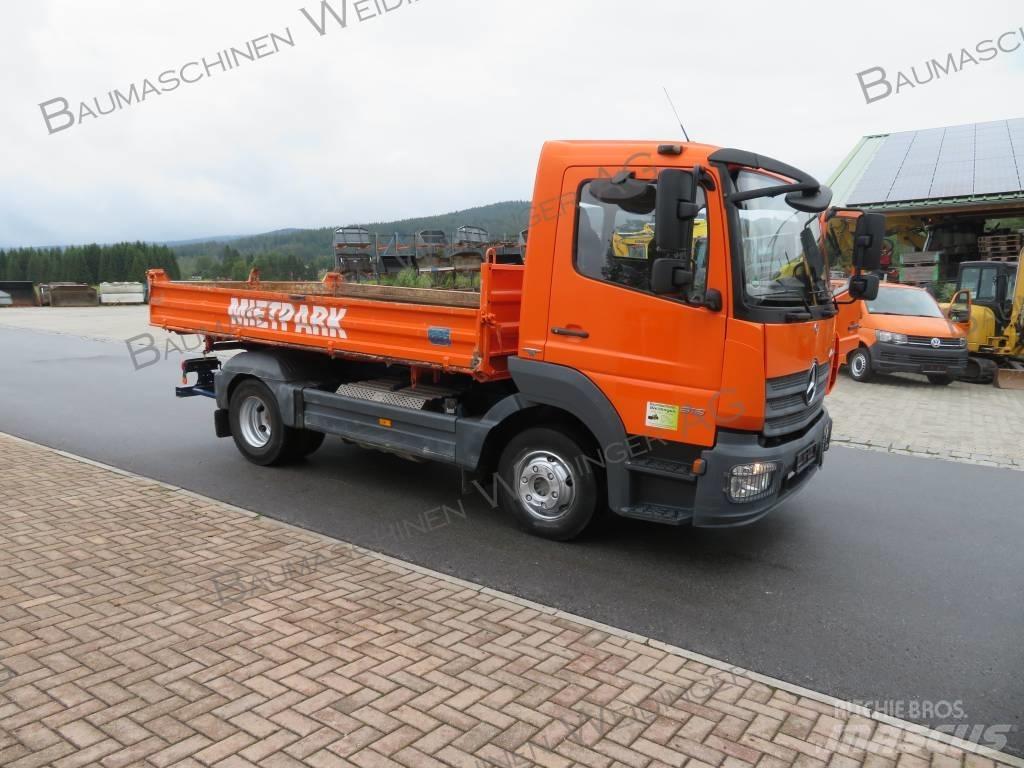 Mercedes-Benz 818K Camiones bañeras basculantes o volquetes
