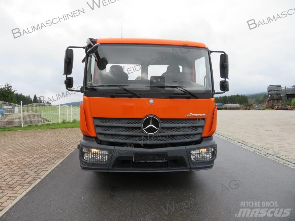 Mercedes-Benz 818K Camiones bañeras basculantes o volquetes
