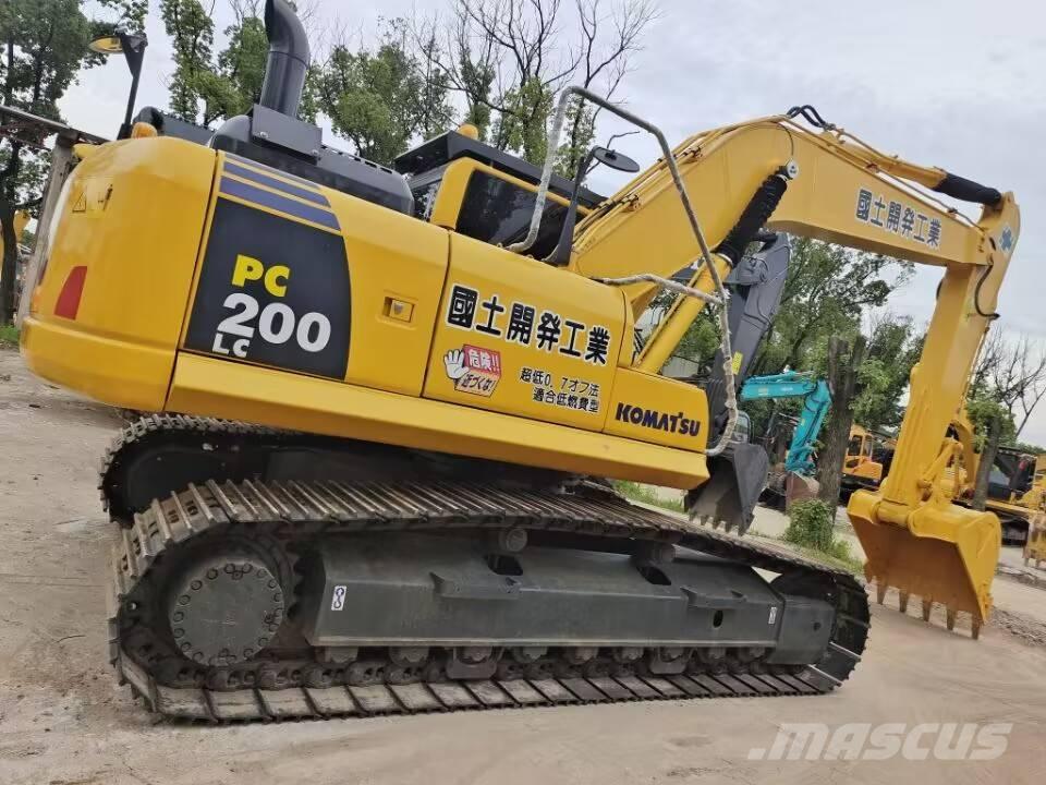 Komatsu PC 200-8 Excavadoras de cadenas