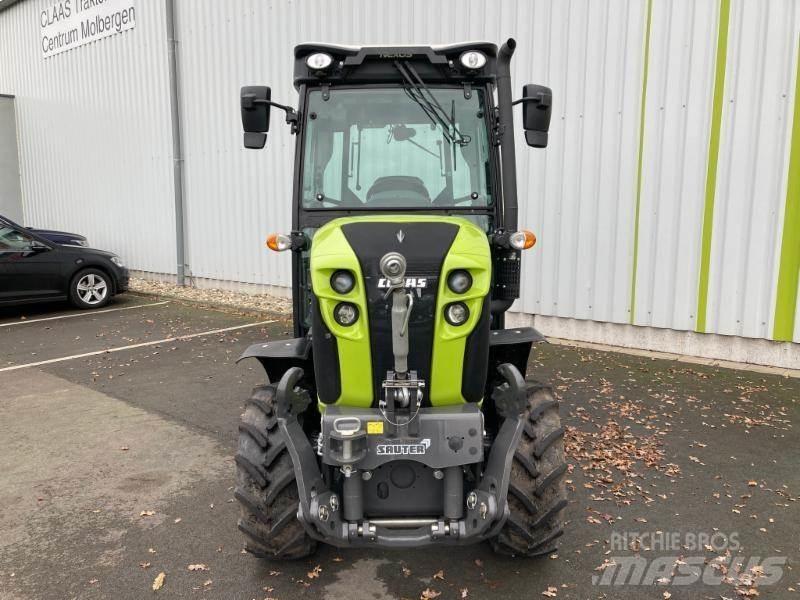 CLAAS NEXOS 240 M Tractores