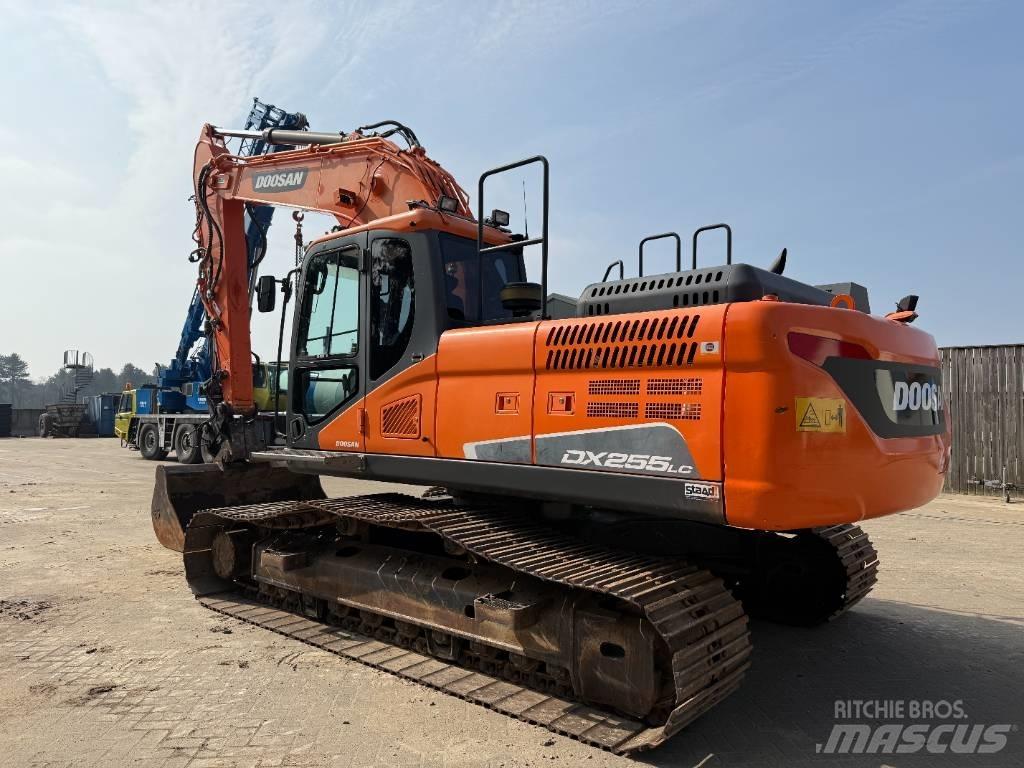 Doosan DX 255 LC-5 Excavadoras de cadenas