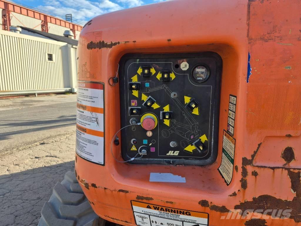 JLG M 600 JP Plataforma de trabajo articulada