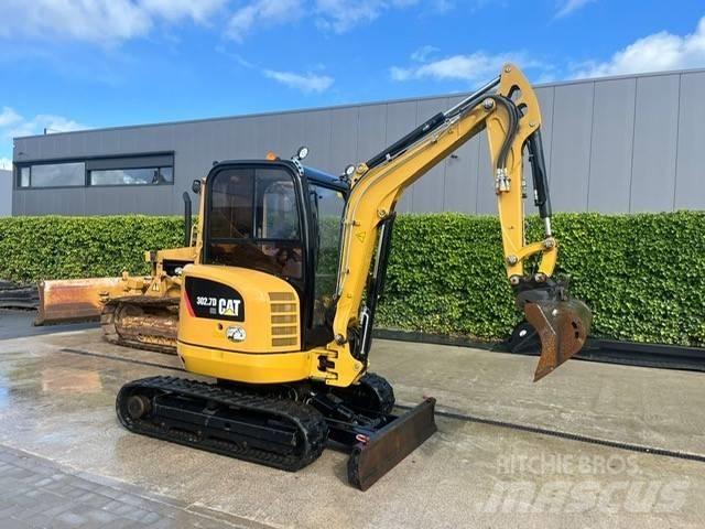 CAT 302.7 D CR Mini excavadoras < 7t