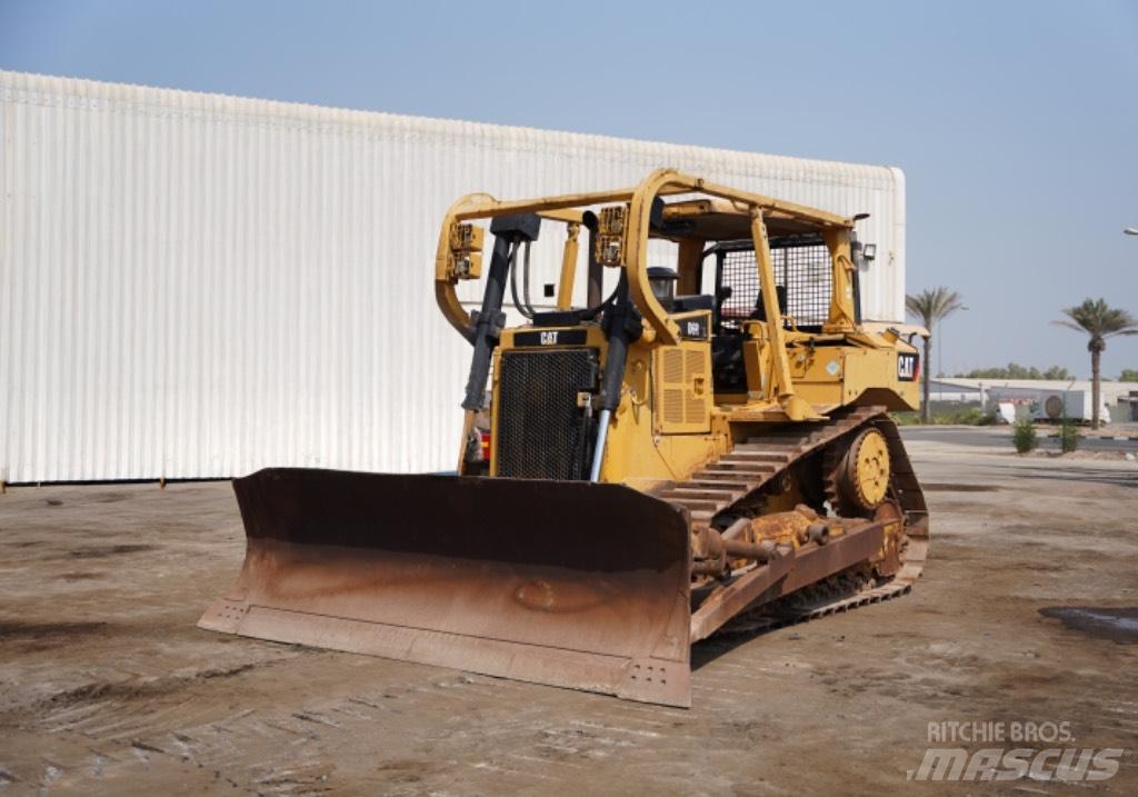 CAT D 6 R Buldozer sobre oruga