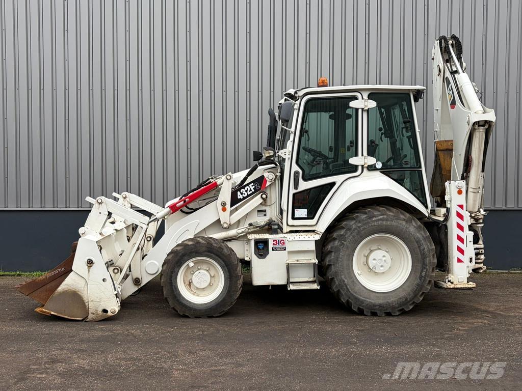 CAT 432F2 Retrocargadoras