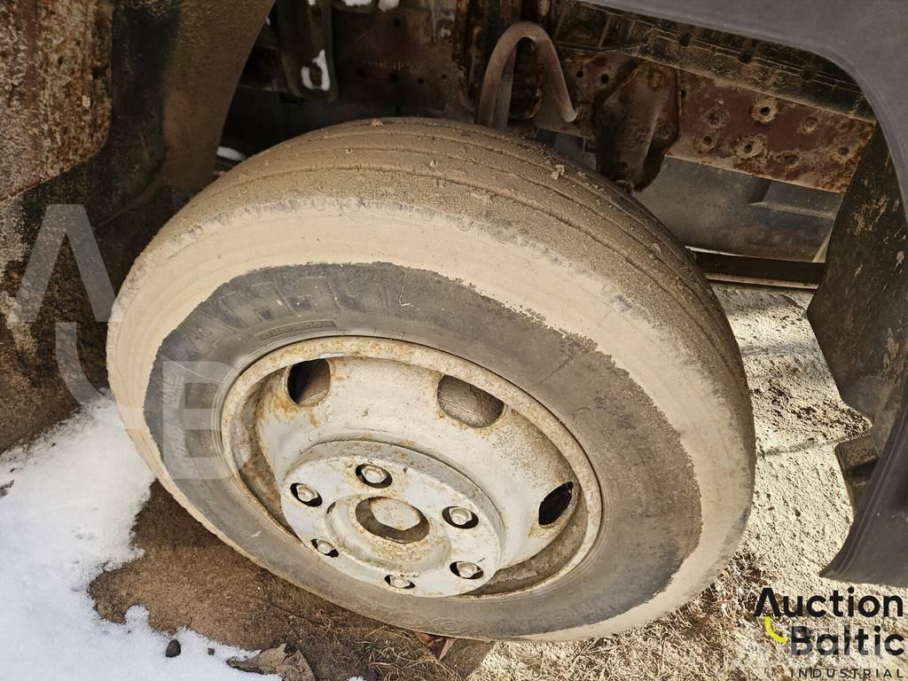 Mercedes-Benz 814 Camiones cisterna